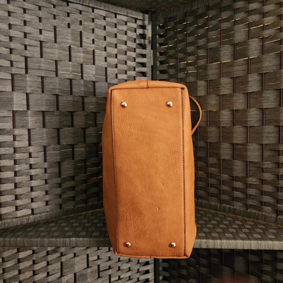 Tote bag camel color with feet - Picture 3 of 4